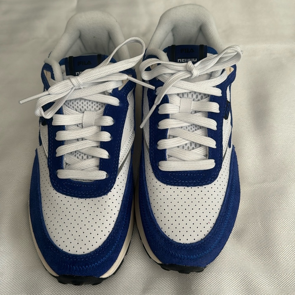 FILA
WOMENS RENNO SNEAKER